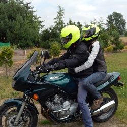 Jazda jako pasażer na motocyklu